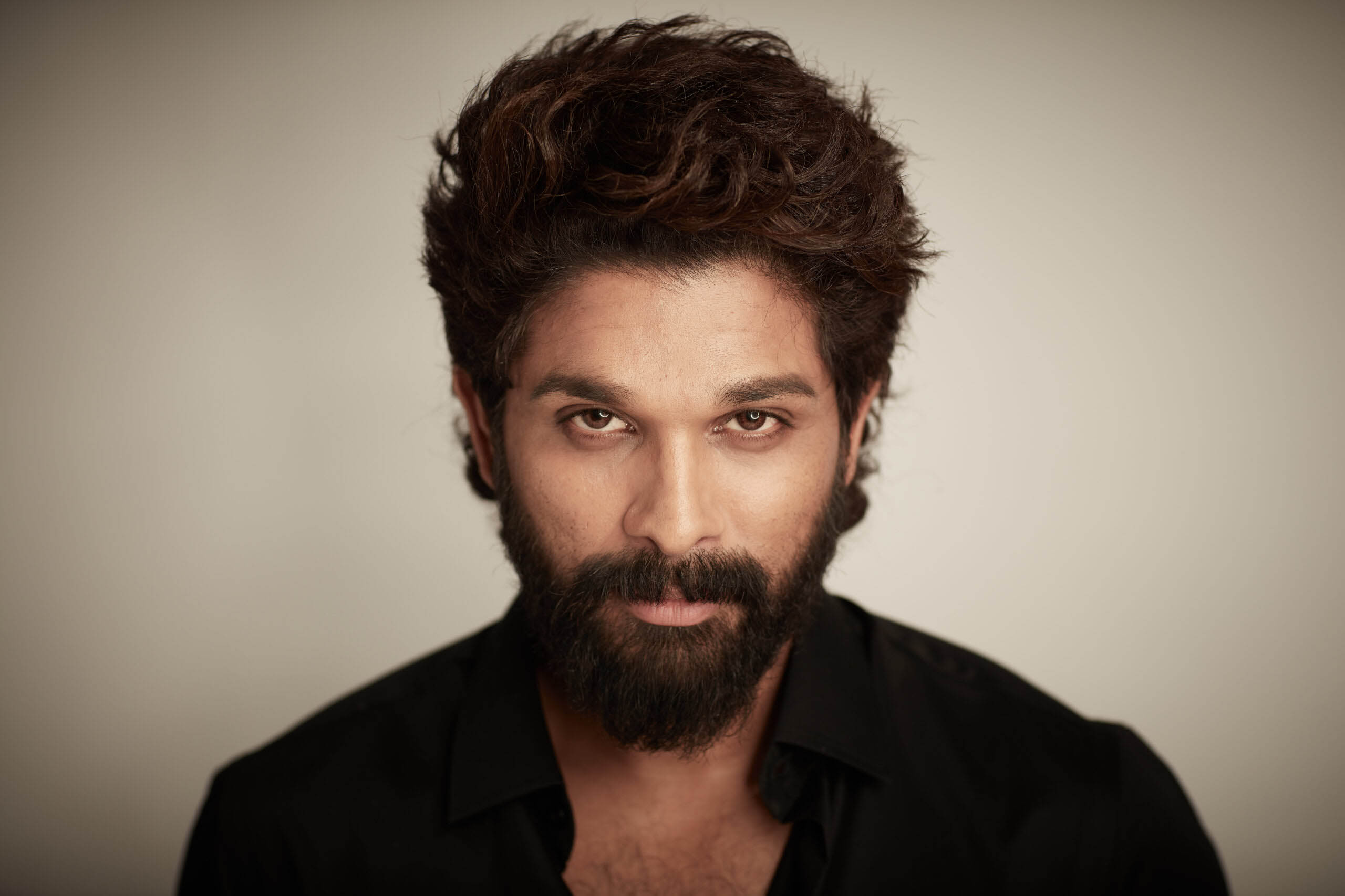 Allu Arjun: అల్లు అర్జున్ కుటుంబానికి జీహెచ్ఎంసీ షాక్..