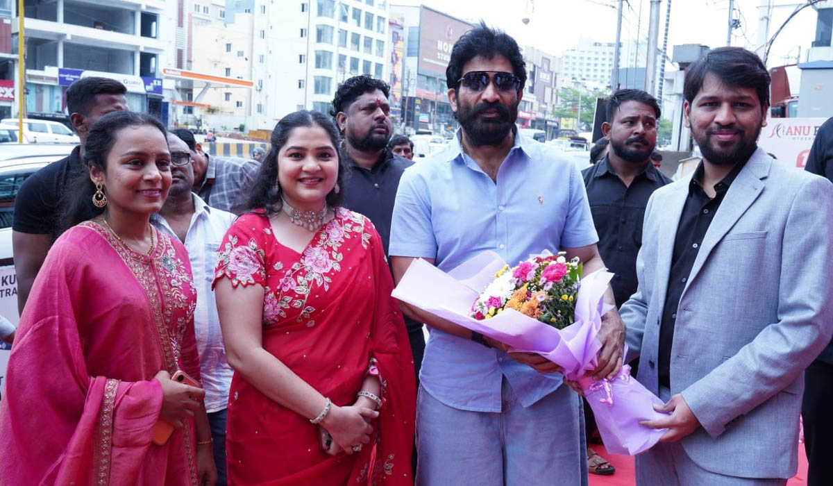 గచ్చిబౌలిలో ఘనంగా అను ఫర్నిచర్ 19వ ఫ్లాగ్‌షిప్ స్టోర్ ప్రారంభం