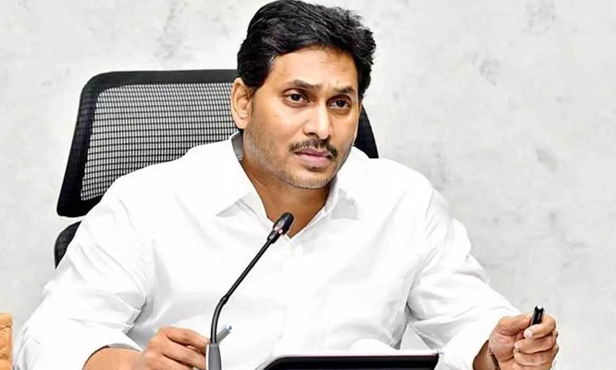 ఇంకెంత కాలం గోపిలా.. పోరాడు జగనన్న!