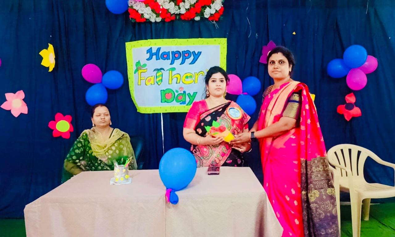 లేటైనా.. లేటెస్ట్‌గా మెహిదీపట్నం శ్రీ చైతన్య సంబరాలు..