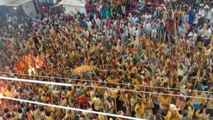 AP News: ఒకవైపు 3.. మరోవైపు 7 గ్రామాలు.. కర్రల యుద్ధం.. అధికారుల్లో టెన్షన్..