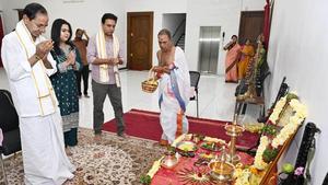 KCR: కేసీఆర్ కుటుంబంలో ఏం జరుగుతోంది? ఆయన సతీమణి ఎక్కడ?