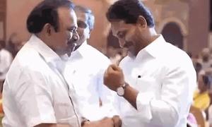 YCP Vs TDP: ఏపీలో తెలుగు తమ్ముళ్లు వర్సెస్ వైసీపీ బ్రదర్స్ సోషల్ మీడియా వార్..