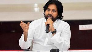 Pawan Kalayan: ఎవరి ఊహలకూ అందకుండా దూసుకెళుతున్న పవన్