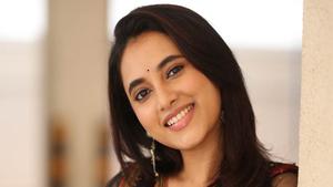 Priyanka Arul Mohan: ట్రోల్స్ అన్నీ డబ్బిచ్చి చేయించుకునేవా? అంత మాట అనేసిందేంటి?